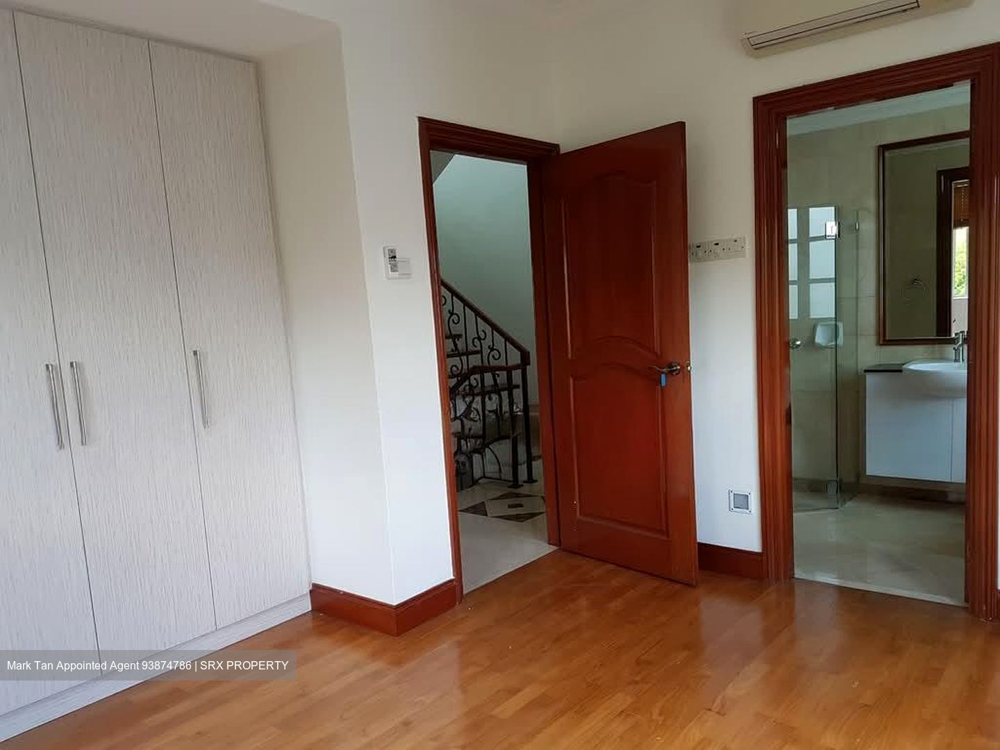 Fernhill Road (D10), Condominium #533055111
